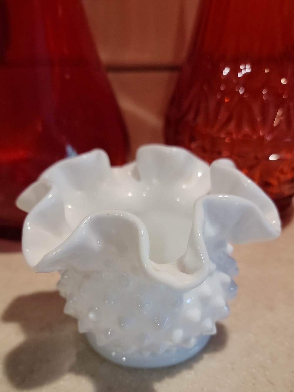 White Hobnail Ruffled Glass Vase - Unspecified Brand